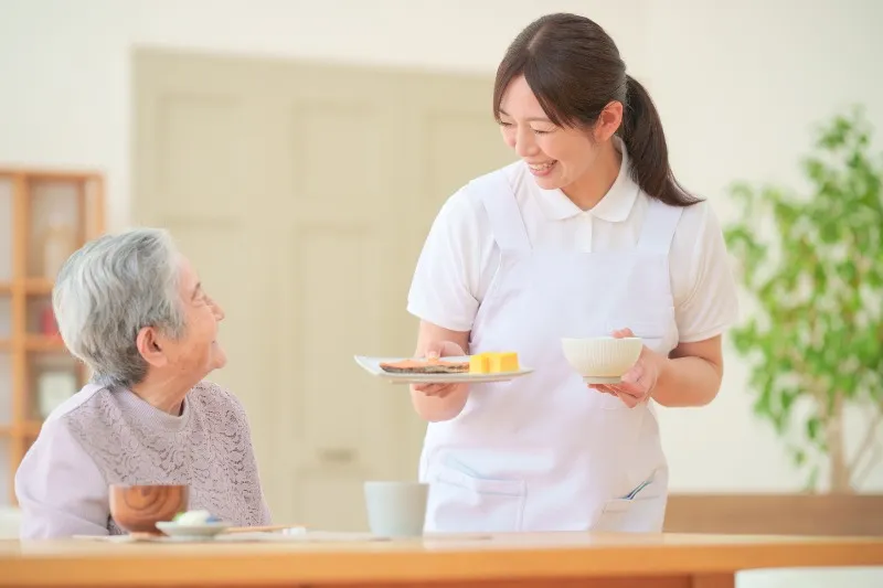 高知県のコメディカル求人詳細へのリンク|有料老人ホーム野いちご南国